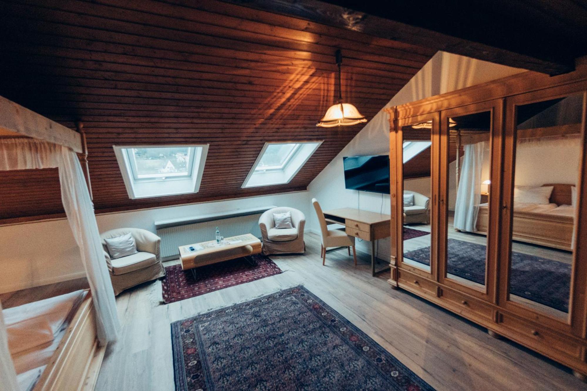 Gasthof Hotel Zur Post Egloffstein Eksteriør billede