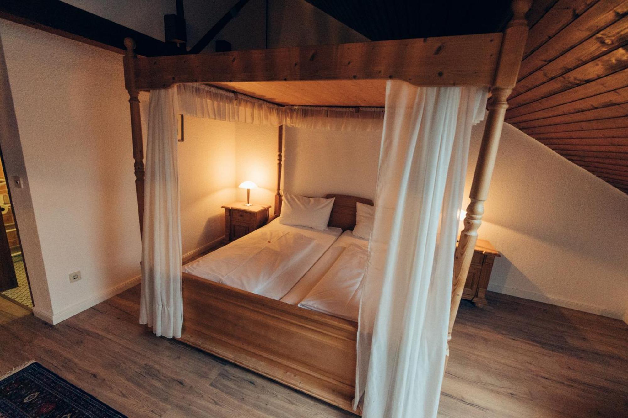 Gasthof Hotel Zur Post Egloffstein Eksteriør billede