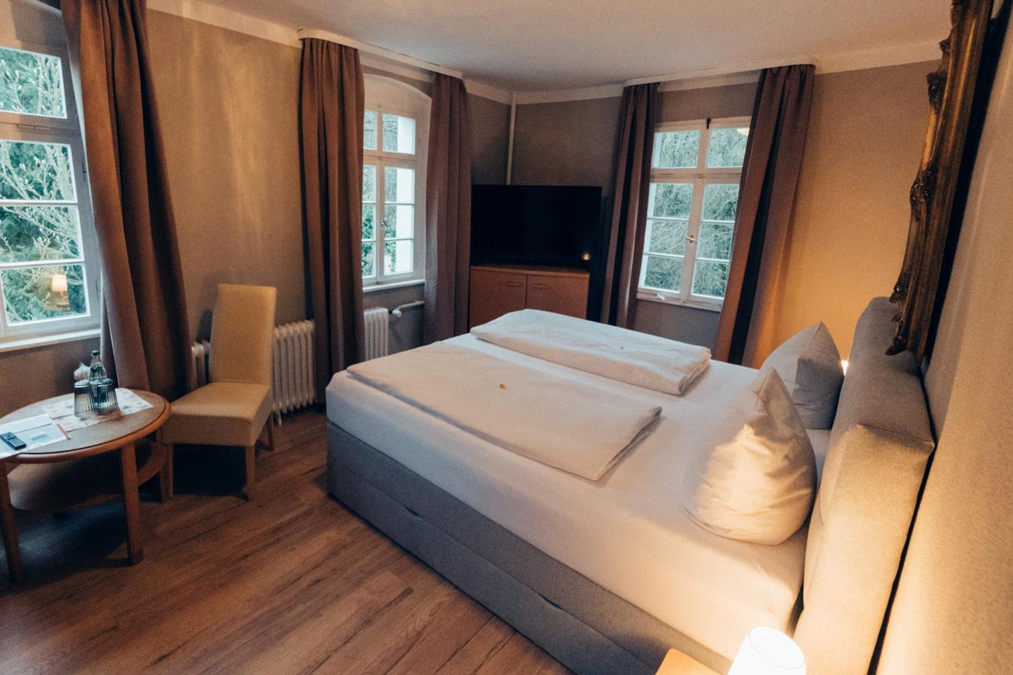 Gasthof Hotel Zur Post Egloffstein Eksteriør billede
