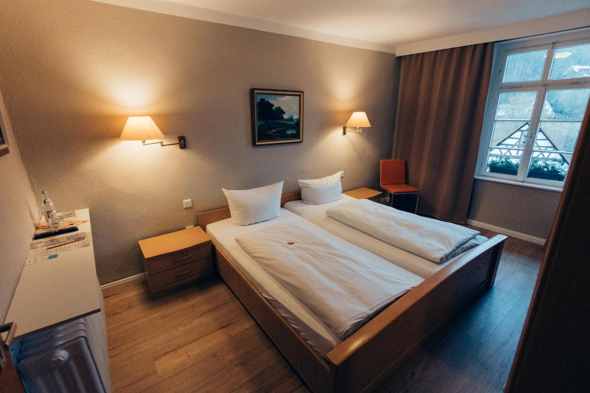 Gasthof Hotel Zur Post Egloffstein Eksteriør billede